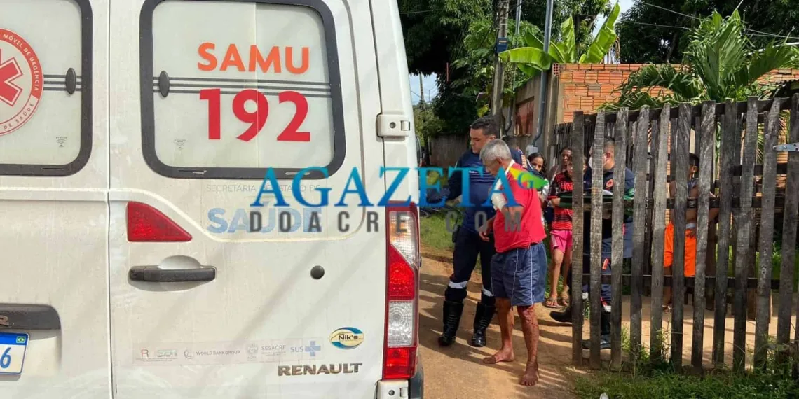 Ensanguentado, homem pede socorro a vizinhos após ser esfaqueado por esposa