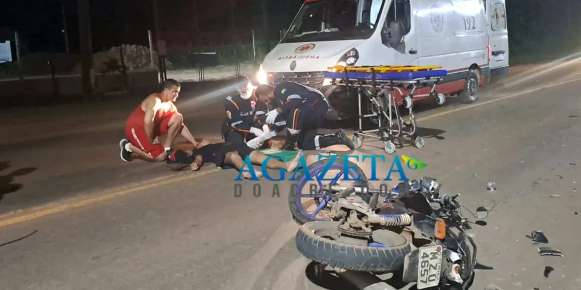 Homem fica ferido após colidir moto em caminhão no Segundo Distrito