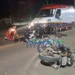 Homem fica ferido após colidir moto em caminhão no Segundo Distrito