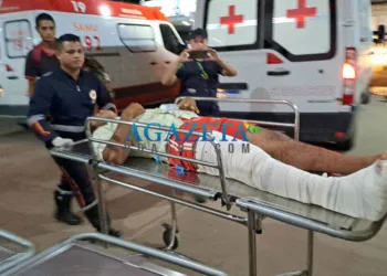 Acidente na zona rural de Brasiléia deixa jovem com fratura exposta na perna e vítima é transferida para o PS de Rio Branco