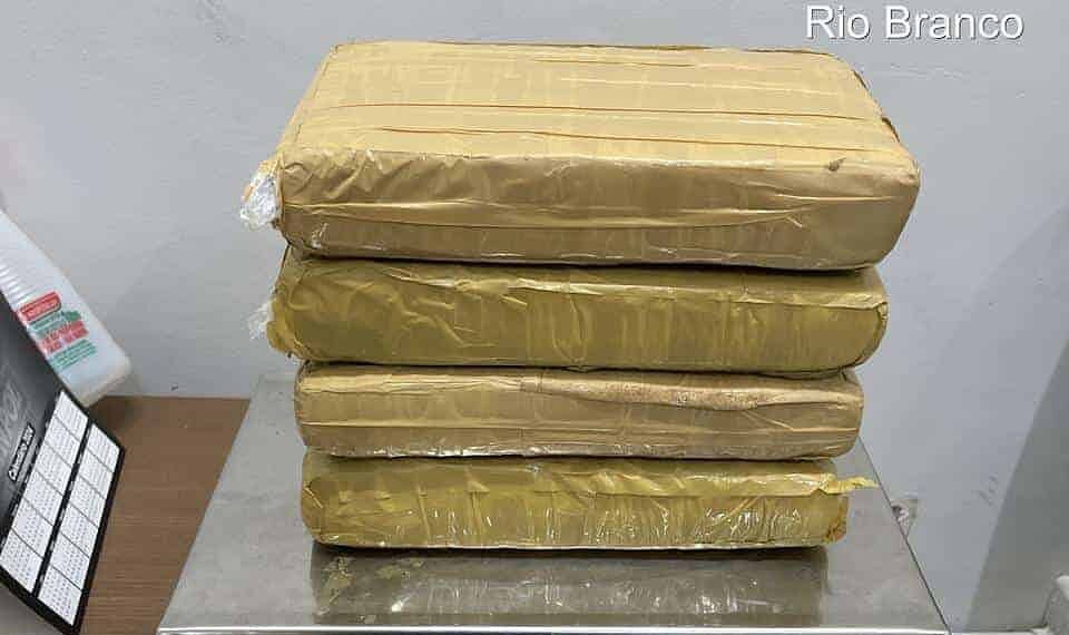 Mulher é presa por tráfico de drogas; suspeita tentou enviar mais de quatro quilos de entorpecentes para Goiânia