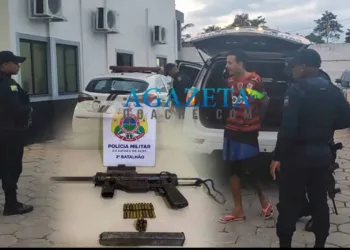 Preso por guardar submetralhadora embaixo da cama é solto em audiência de custódia em Rio Branco