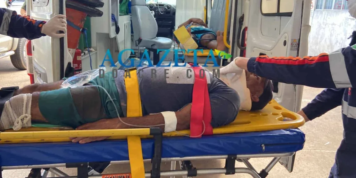Trabalhadores são surpreendidos por dupla em motocicleta e sofrem tentativa de homicídio no Segundo Distrito