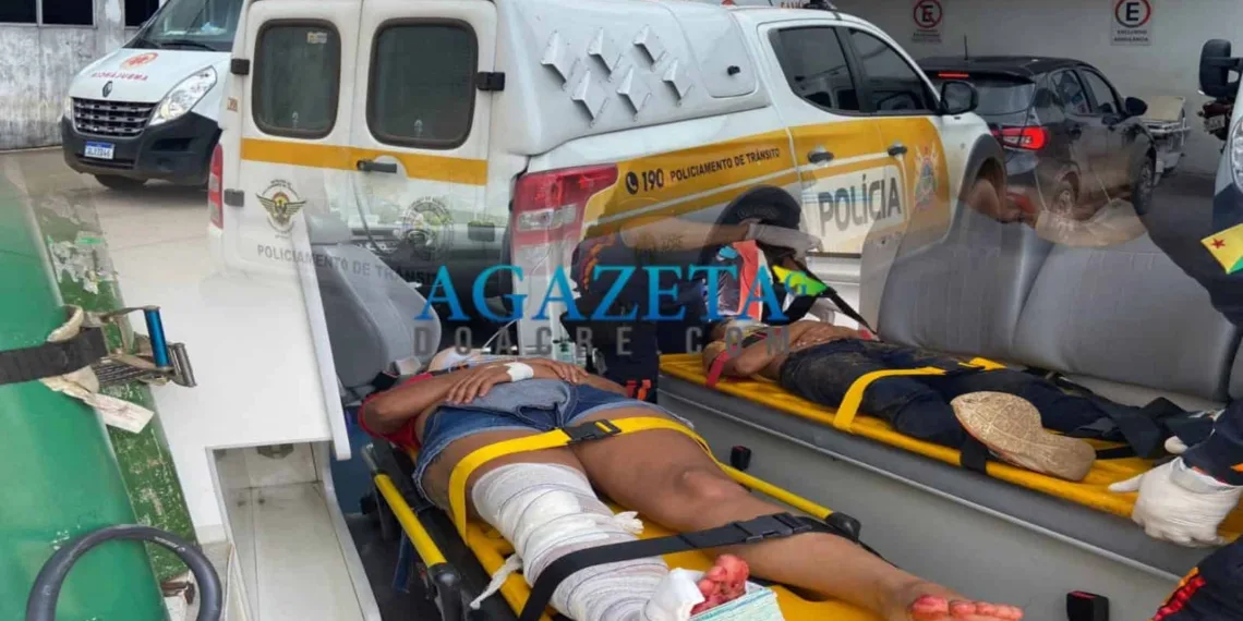 Colisão entre motos deixa quatro pessoas feridas na Estrada do Quixadá