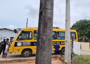 Criança de 4 anos morre atropelada por ônibus escolar no interior do Acre