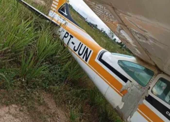 Avião que caiu em Manoel Urbano estava com três passageiros a mais que o permitido