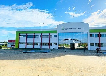 Ifac abre processo seletivo simplificado para professor substituto