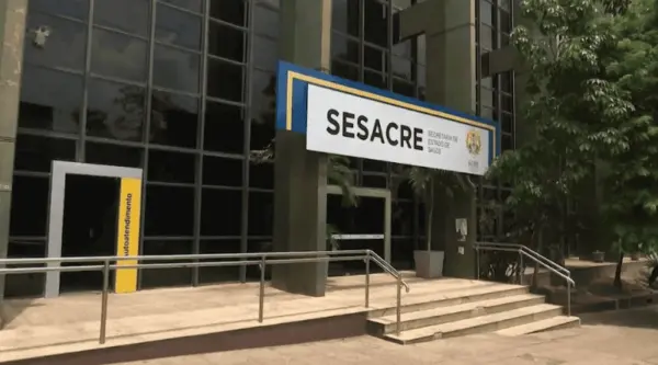 Sesacre realiza ações de prevenção às hepatites virais durante o Julho Amarelo