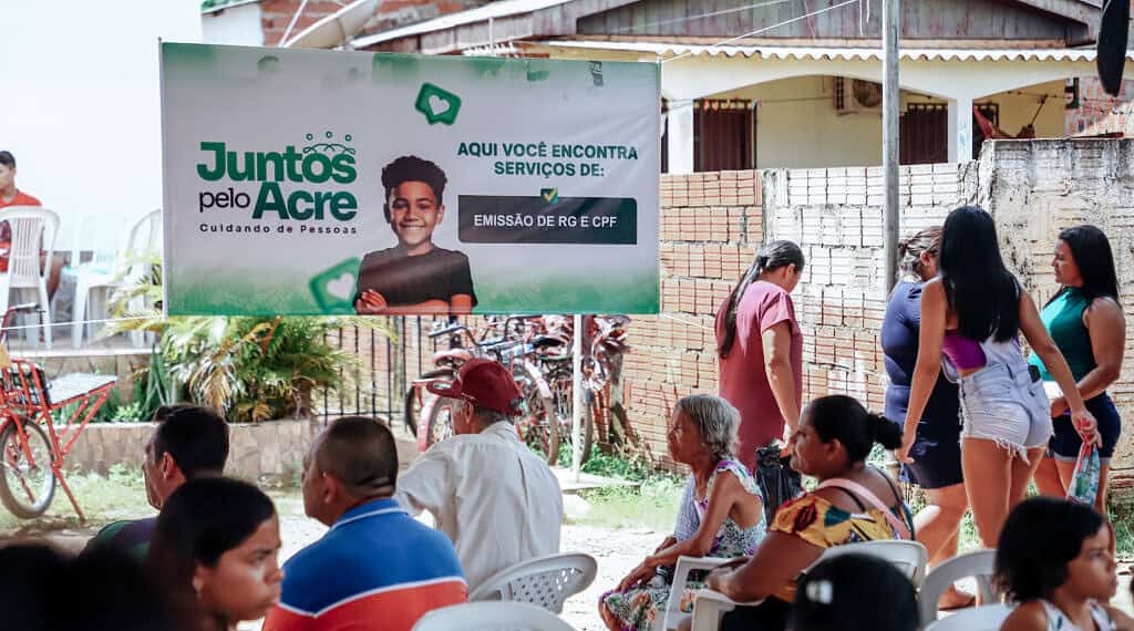 Juntos pelo Acre oferece serviços de cidadania diretamente para a comunidade. Foto: Neto Lucena/Secom