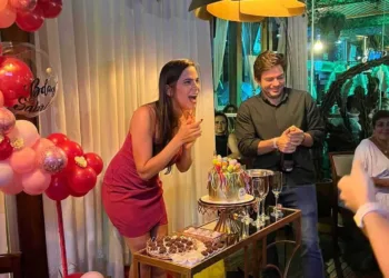 Sabrina Ricciard, que ganhou uma animada festa do marido Rodrigo Marques para comemorar seu aniversário no último dia 28