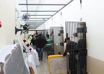 Celas foram vasculhadas minuciosamente. Foto: Clebson Vale