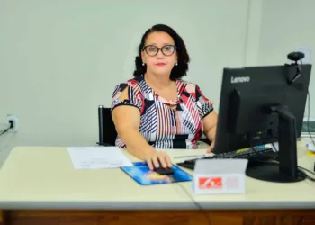 Jaqueline Castro destaca os mais de 10 mil atendimentos realizados pelo Sine-AC no primeiro trimestre desse ano. Foto: Sabrina Salomon/Seict