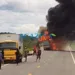 Ônibus que saiu de Rio Branco para Porto Velho pega fogo na BR-364