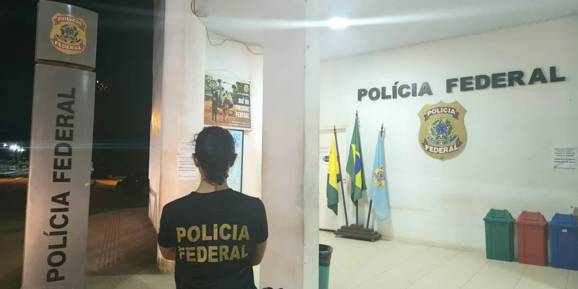 Forças de segurança impedem tentativa de migração ilegal de 18 estrangeiros guiados por 'coiote brasileiro'