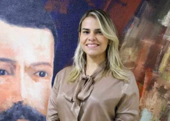 Enfermeira Ana Beatriz assume a presidência da Fundhacre; Iteracre também está sob nova direção