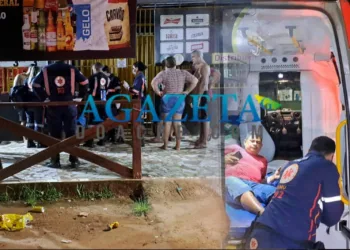 Homem tenta matar amigo durante surto em bar