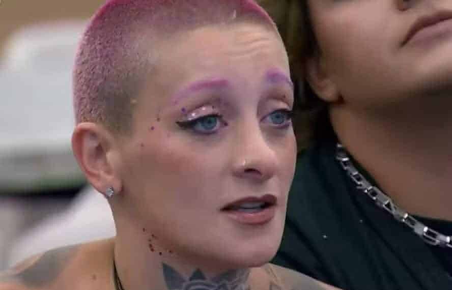 Furia revelou que os resultados dos exames de sangue determinaram que ela tem leucemia no nível 1 — Foto: Reprodução