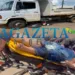 Motoboy fica gravemente ferido após colisão com caçamba; motorista foge sem prestar socorro