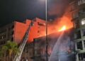 Bombeiros combatem chamas em pousada Garoa, na Avenida Farrapos, em Porto Alegre — Foto: Reprodução