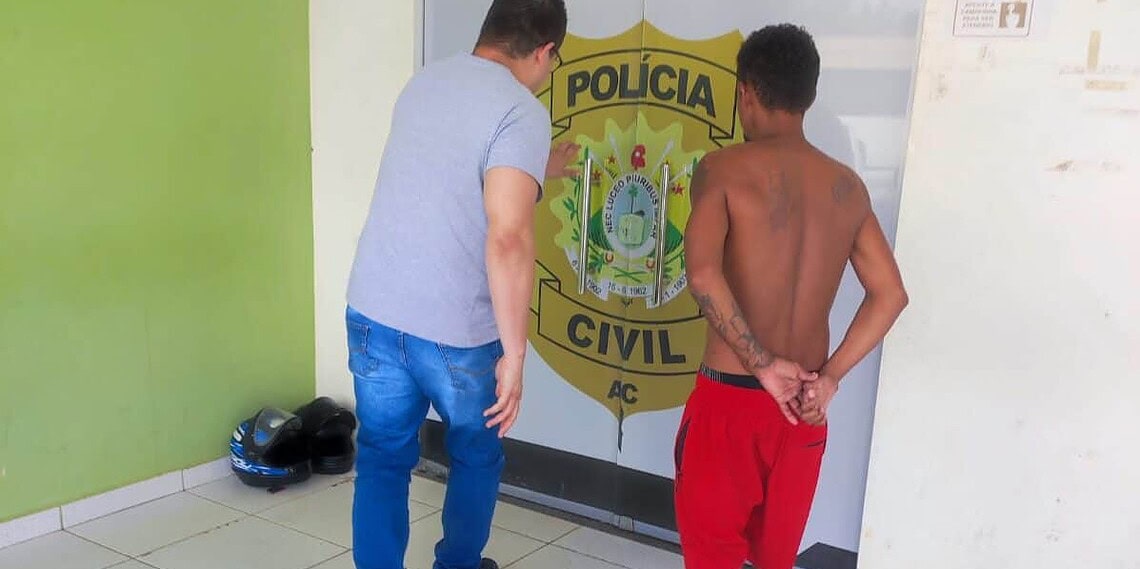 Homem acusado de homicídio e outro de descumprimento de medida protetiva são presos no Acre