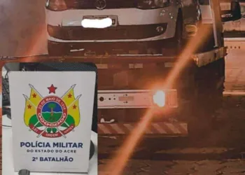 Veículo e celular do motorista foram recuperados, além um simulacro de arma de fogo usado pelos acusados, com apoio de todas as equipe do 2º BPM