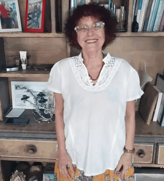Escritora Roseana Murray é atacada por pitbulls e tem braço dilacerado; estado é grave