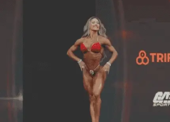 Conhecida como 'Ferrari Humana', fisiculturista brasileira rebate críticas sobre corpo — Foto: Reprodução/TV Globo