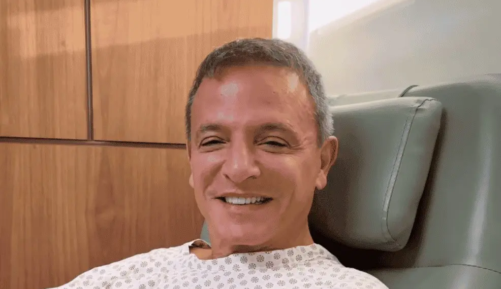 Após casamento com ambientalista, senador Márcio Bittar faz cirurgia para reversão da vasectomia