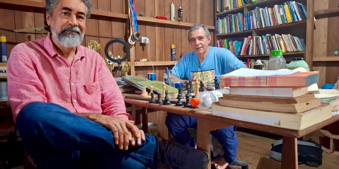 O escritor Antonio Alves e o artista plástico Fernando França (Foto: Cedida)