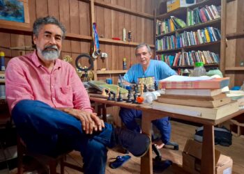O escritor Antonio Alves e o artista plástico Fernando França (Foto: Cedida)