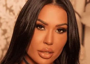 Gracyanne Barbosa arruma jeito polêmico de ganhar dinheiro após separação de Belo e seguidor cutuca: 'Tá ficando pobre?'
© Reprodução, Instagram