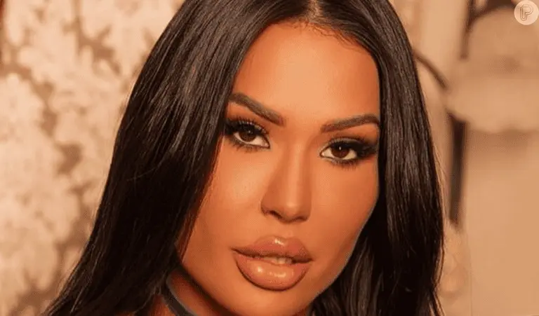 Gracyanne Barbosa arruma jeito polêmico de ganhar dinheiro após separação de Belo e seguidor cutuca: 'Tá ficando pobre?'
© Reprodução, Instagram