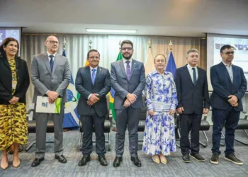Diversas autoridades e especialistas participaram do encontro sobre fluxos migratórios na Amazônia. Foto: Diego Gurgel/Secom