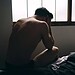 Dor de cabeça depois do sexo? Fenômeno é mais comum que se imagina. Entenda as razões