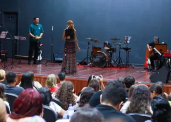 Professores se apresentam nesta sexta-feira, abrindo a programação do projeto. Foto: Marcos Vicentti/Secom