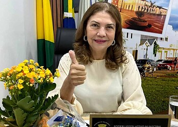 Lene foi recebida com flores (Foto: Cedida)