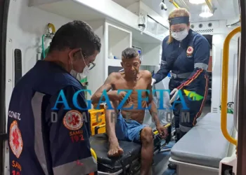 Julgado pelo 'tribunal do crime', homem leva marteladas e facadas nas mãos