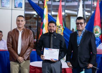 Em agenda institucional em Pando, na Bolívia, governo recebe honraria que reconhece o serviço realizado pelo Sistema Público de Comunicação. Foto: cedida
