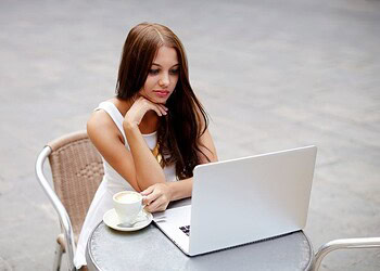 Relacionamentos virtuais: Millennials e Zoomers preferem se conhecer bem antes do primeiro encontro