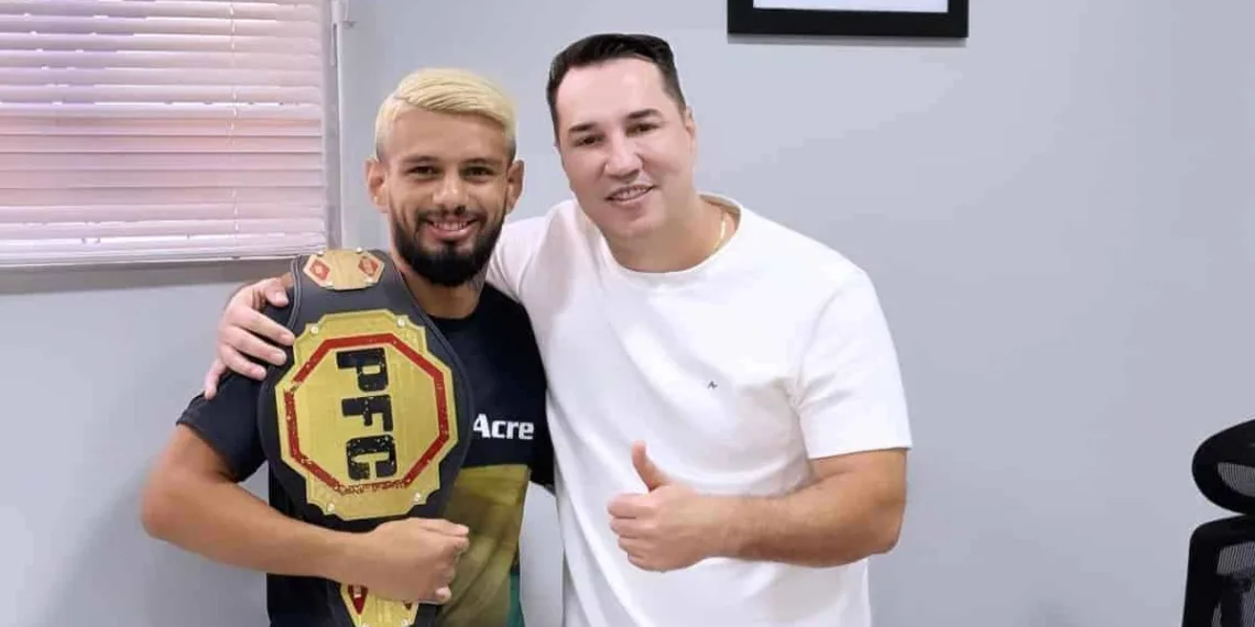 No retorno ao Acre, o atleta foi recebido pelo secretário adjunto de Esportes. Foto: André Júnior/Saej