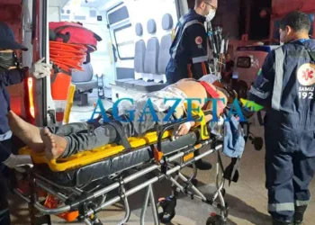 Policial penal fica gravemente ferido após capacete sair da cabeça em acidente