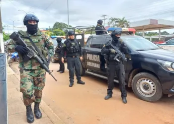 Criminoso de alta periculosidade que estava preso na Bolívia é transferido para o Acre