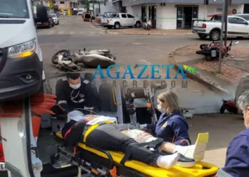 Mulher dá entrada no PS com suspeita de fratura após colisão