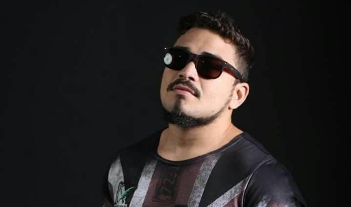 Cantor sertanejo é preso em porta de boate por não pagar pensão