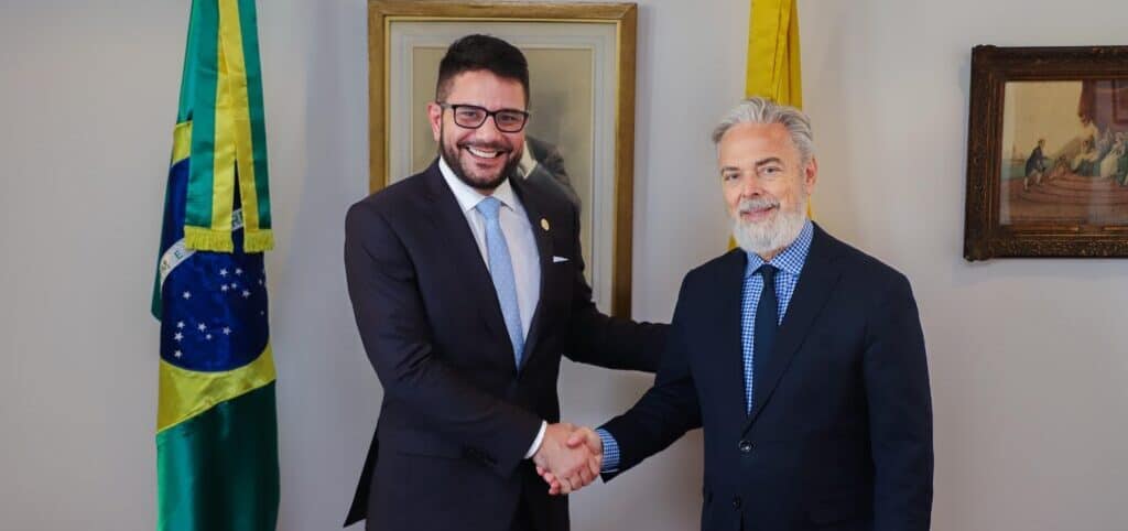 Cameli se reuniu com Antonio Patriota na sede da Embaixada do Reino Unido em Londres, Inglaterra. Foto: Neto Lucena/Secom