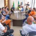 Ajustes dos últimos detalhes na preparação da feira em Cruzeiro do Sul. Foto: Marcos Santos/Secom
