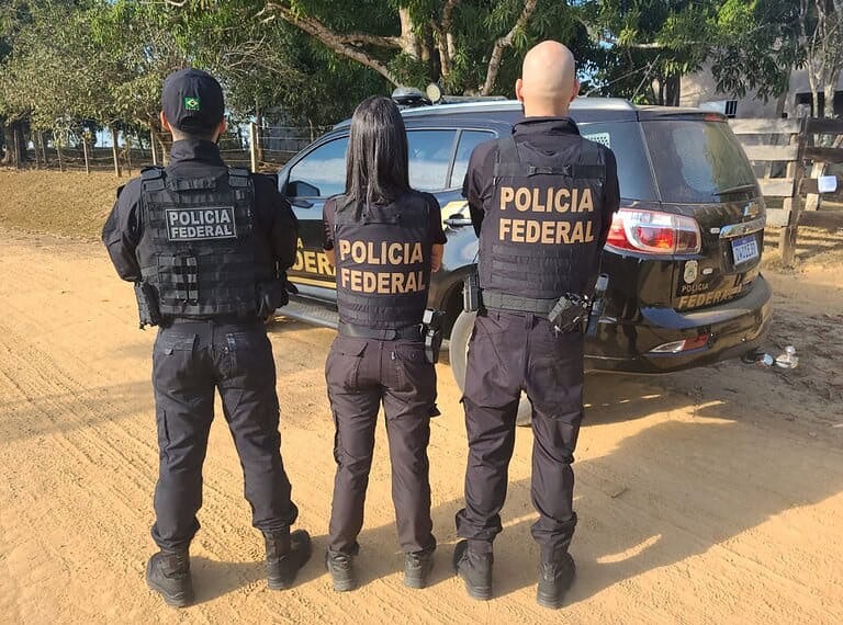 PF prende homem em flagrante no Acre com conteúdos de abuso sexual infantojuvenil em eletrônicos