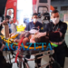 Motociclista colide com carro e jovem de 18 anos fica ferida
