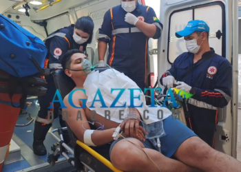 Com ciúmes da própria enteada, padrasto esfaqueia namorado da jovem