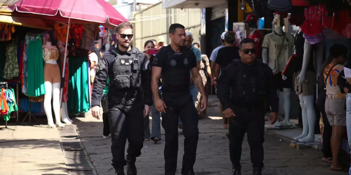 Operação no Centro de Rio Branco busca capturar foragidos do sistema penal